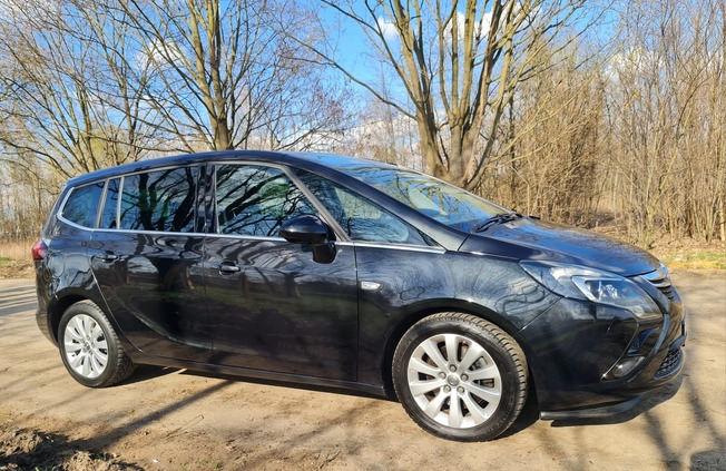 Opel Zafira cena 55999 przebieg: 114500, rok produkcji 2016 z Józefów małe 742